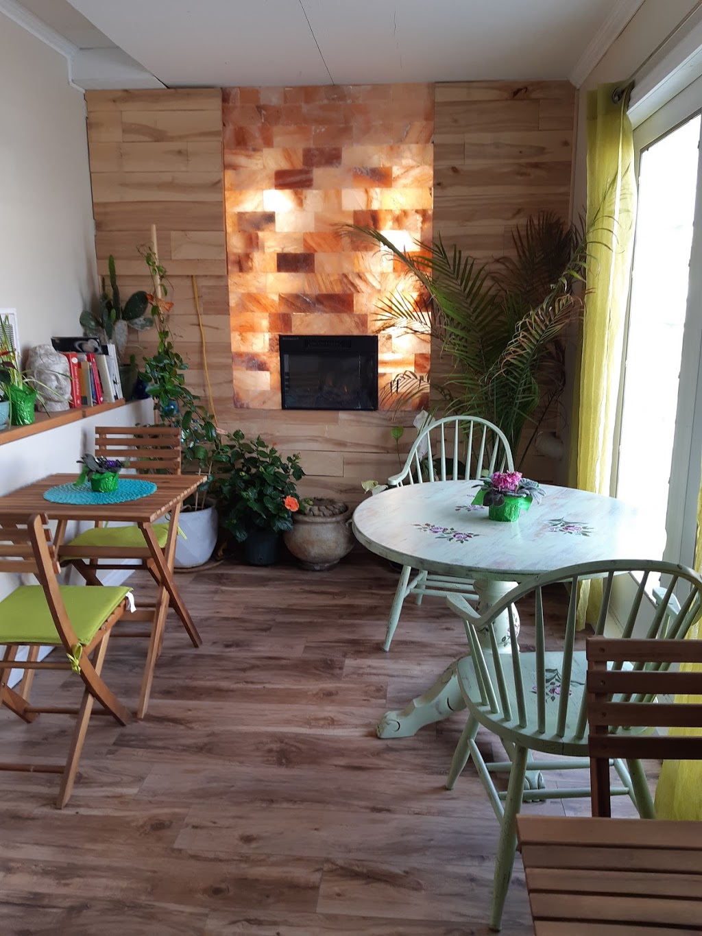 Natures Goodness Health Food and Wellness | 98 W Main St, Welland, ON L3C 5A1, Canada | Phone: (905) 732-6767