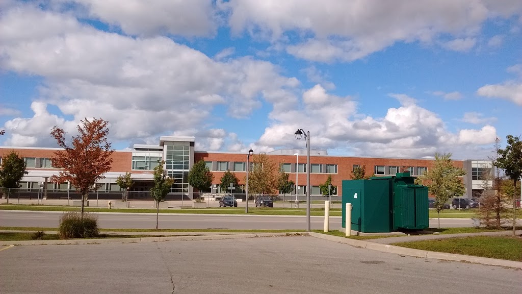 Maxwell Heights Secondary School | 1100 Coldstream Dr, Oshawa, ON L1K 0N1, Canada | Phone: (905) 440-4472