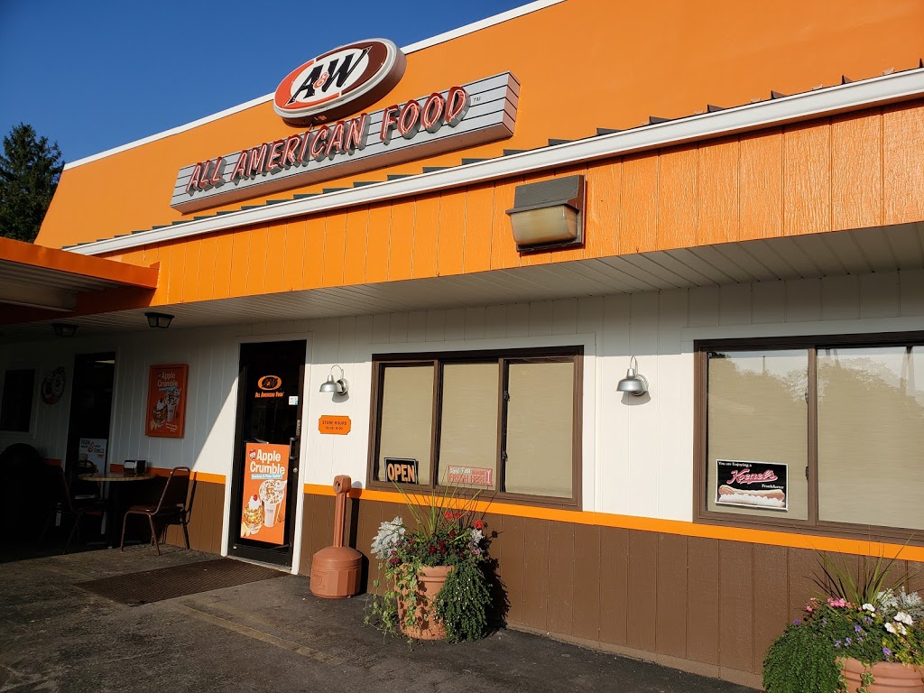 A&W Restaurant | 208 N Main St, Yale, MI 48097, USA | Phone: (810) 387-4052