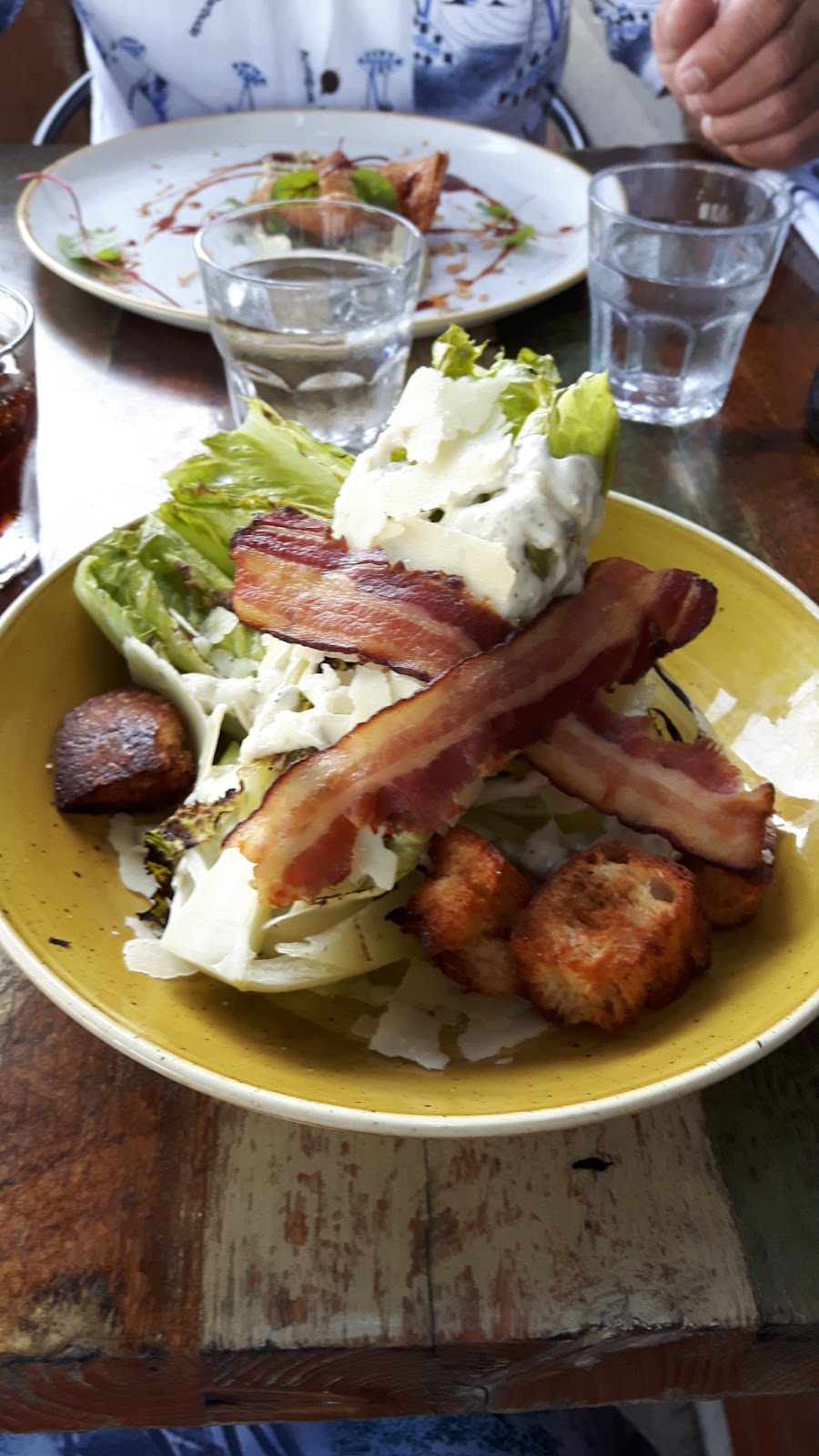 Pic Bois Bistro Terrasse | 30 Rue Émile-Despins, Charlemagne, QC J5Z 3L6, Canada | Phone: (450) 657-7878