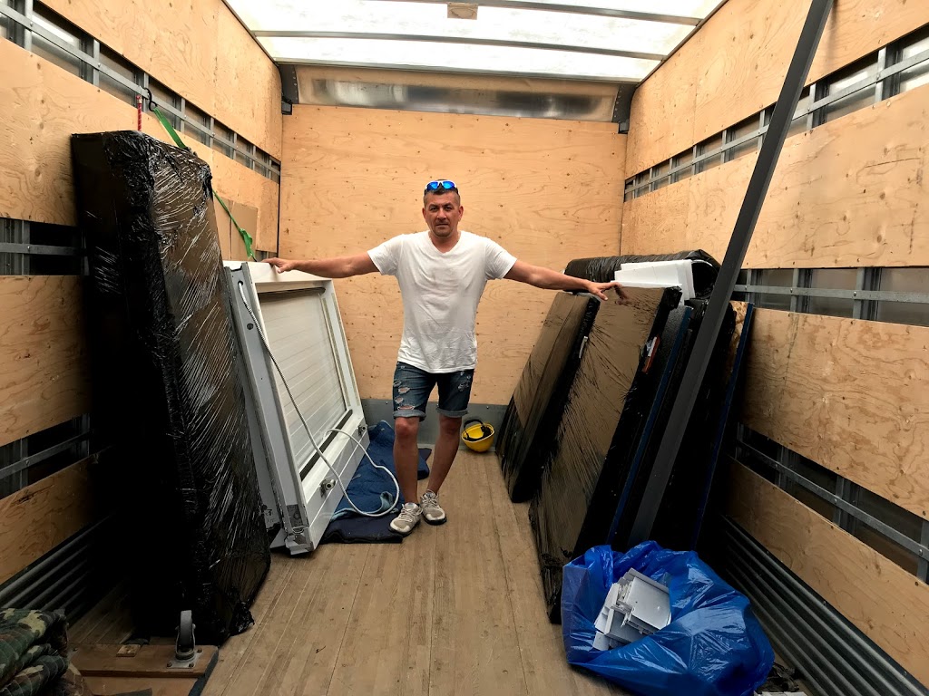 Toronto Movers - Zeus Moving Services LTD | BUZZ 174, 55 Wynford Heights Crescent UNIT#1504, North York, ON M3C 1L5, Canada | Phone: (647) 465-6360