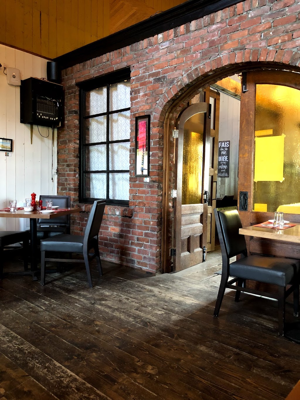 Restaurant La Vieille Tablée | 437, 6em Avenue Nord, Saint-Georges, QC G5Y 7Y5, Canada | Phone: (418) 222-0234