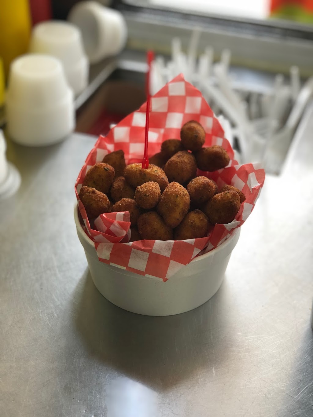 Fitzs Fries | 1088 Bridge St, Manotick, ON K4M 1J2, Canada | Phone: (613) 883-3743