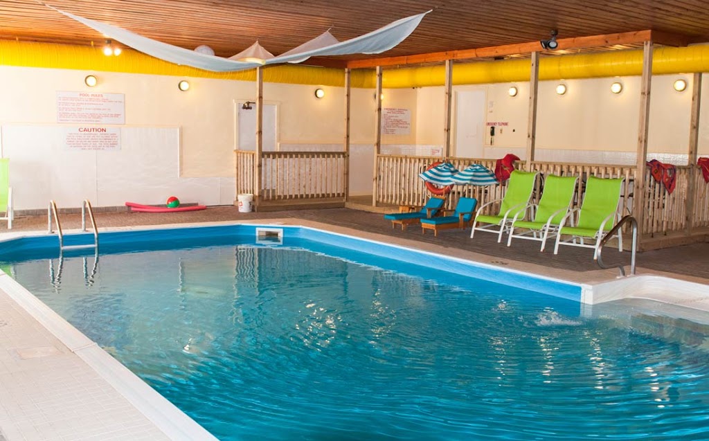 McCrearys Beach Resort | 155 McCrearys Beach, Perth, ON K7H 3C8, Canada | Phone: (877) 814-4141
