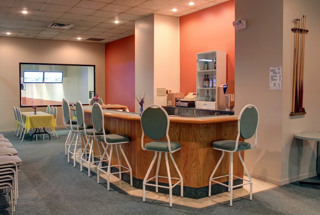 Salon De Quilles-Francheville | 415 Rue Vachon, Trois-Rivières, QC G8T 8P6, Canada | Phone: (819) 374-8383