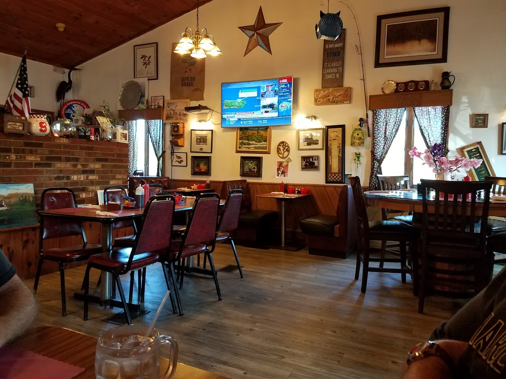 Cherry Tree Inn | 8541 NY-3, Henderson, NY 13650, USA | Phone: (315) 938-7281