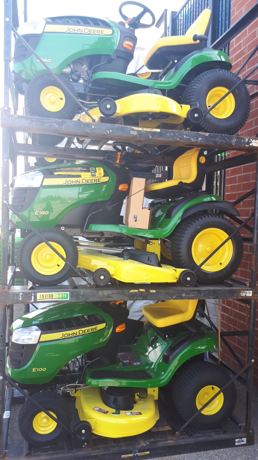 Lowes Garden Centre | 10111 Heart Lake Rd, Brampton, ON L6Z 0E4, Canada | Phone: (905) 843-4300