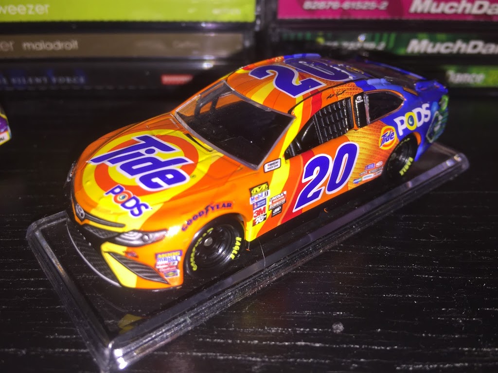 Darrils Diecast Collectibles Inc. | 600 Grandview St S, Oshawa, ON L1H 8P4, Canada | Phone: (905) 240-7223