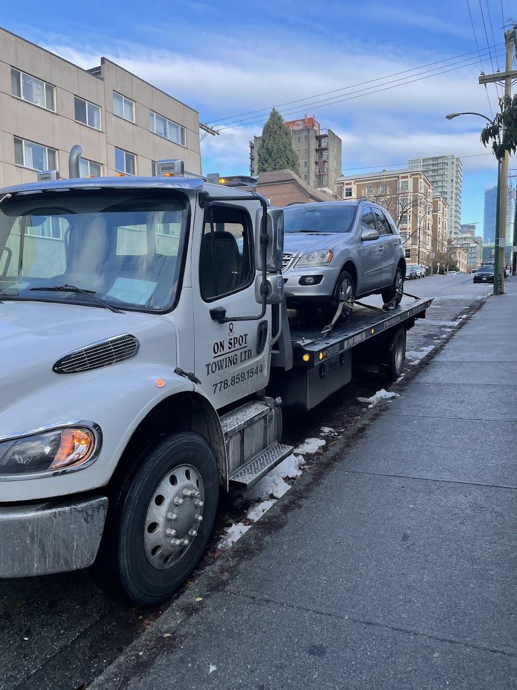 ON SPOT TOWING LTD | 10603 140 St, Surrey, BC V3T 0M1, Canada | Phone: (778) 859-1544
