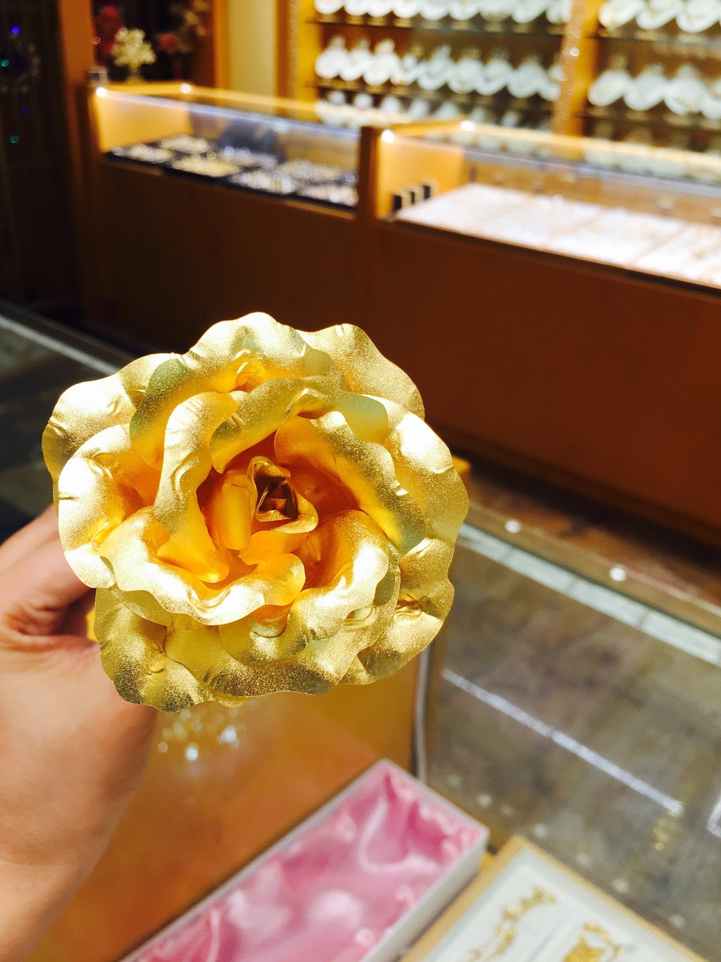 Royal Dubai Jewellers | 7146 Airport Rd, Mississauga, ON L4T 2H1, Canada | Phone: (905) 676-1212