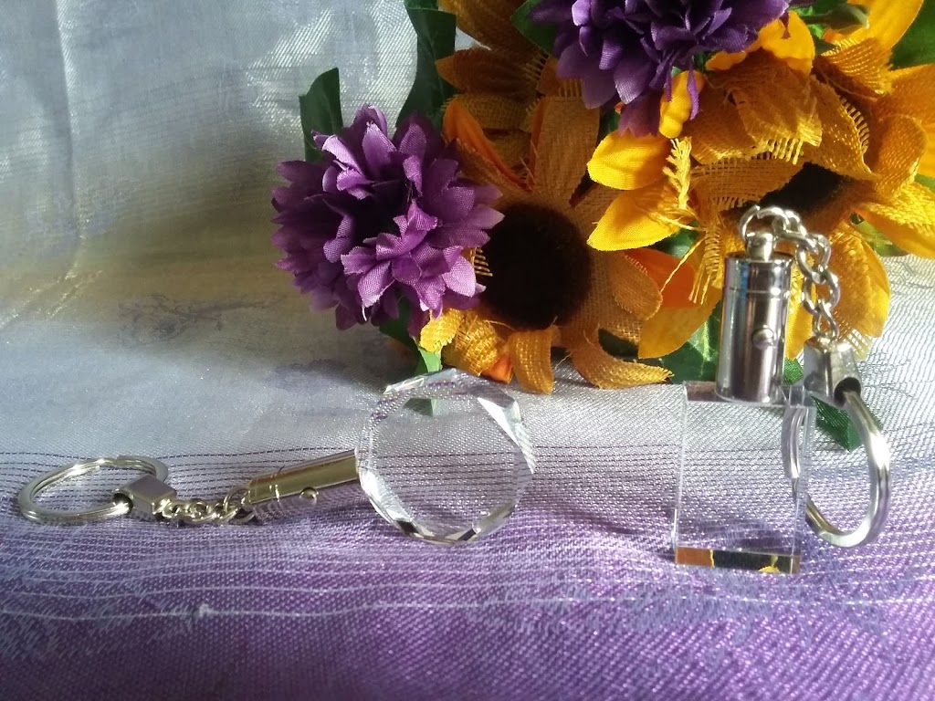 CrystalSouvenirs | 2830 Rue Goyer, Montréal, QC H3S 1H4, Canada | Phone: (514) 383-4068