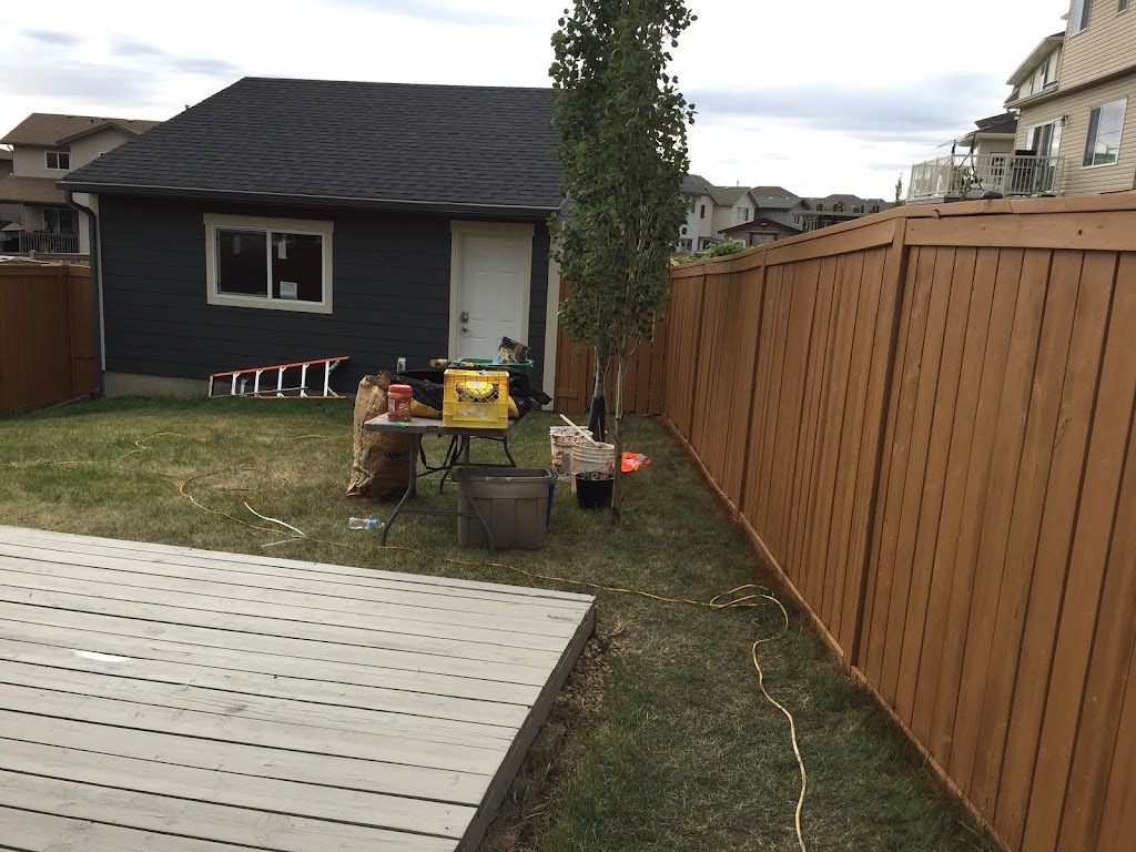 Samson’s staining fence and decks | 2608 Oakmoor Dr SW, Calgary, AB T2V 4E7, Canada | Phone: (403) 554-7959