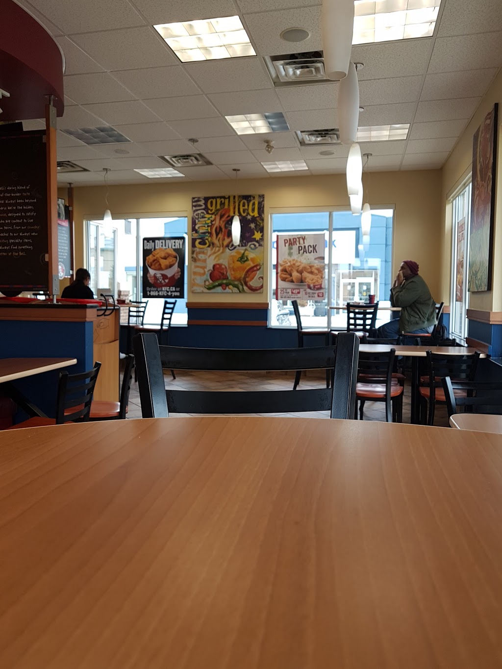 KFC | 5322 Dundas St W, Etobicoke, ON M9B 1B3, Canada | Phone: (416) 233-3159