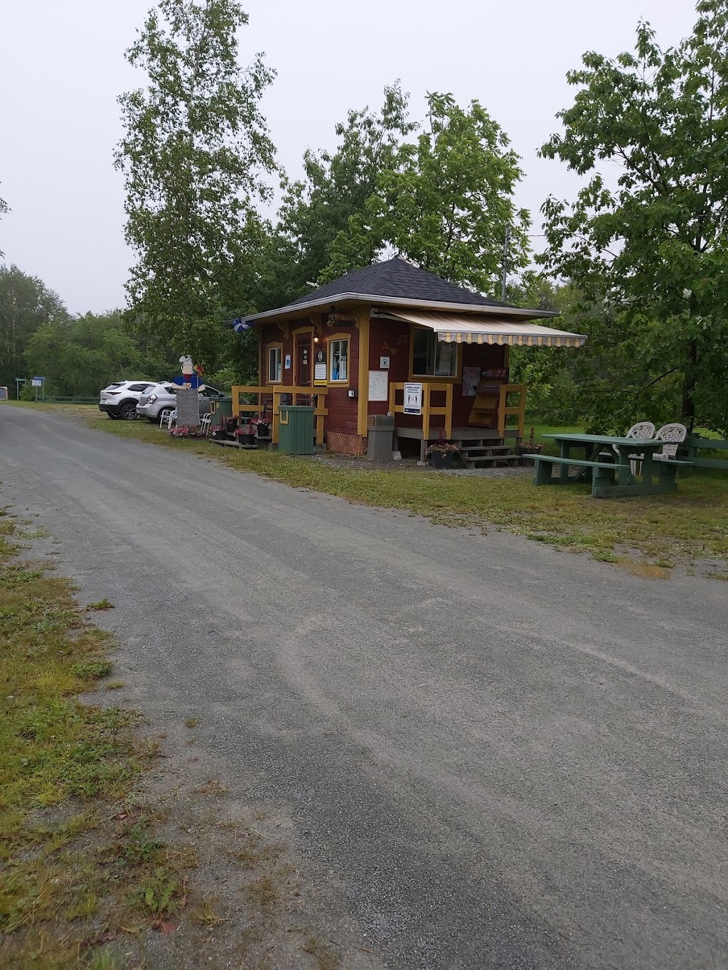 Café de la Station | 93 Rte de la Station, Saint-Modeste, QC G0L 3W0, Canada | Phone: (418) 863-3212