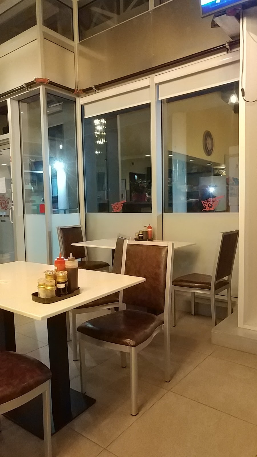 Deluxe Noodle House | 19255 Fraser Hwy #108, Surrey, BC V3R 7C9, Canada | Phone: (604) 427-3828
