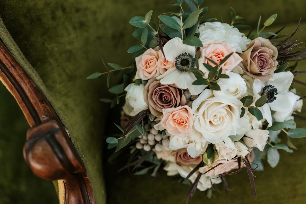 Incredible Florist Group | 5725 Burbank Rd SE, Calgary, AB T2H 1Z5, Canada | Phone: (403) 276-1184