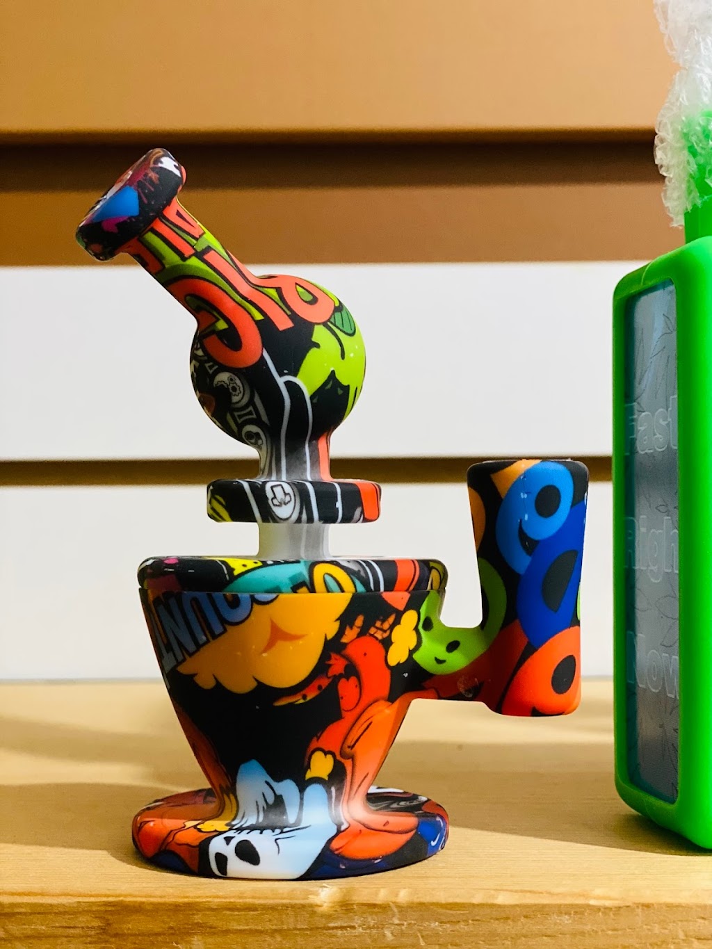 Vape shop Invermere | 1113 Swansea Rd, Invermere, BC V0A 1K3, Canada | Phone: (250) 342-6117