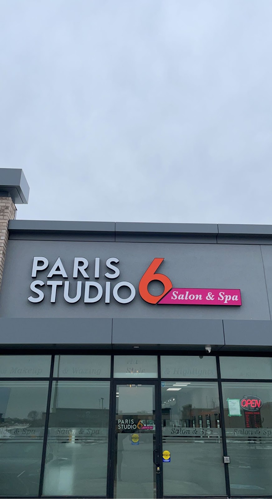 Paris Studio 6 | 1070 Rest Acres Rd, Paris, ON N3L 0B5, Canada | Phone: (519) 442-1596