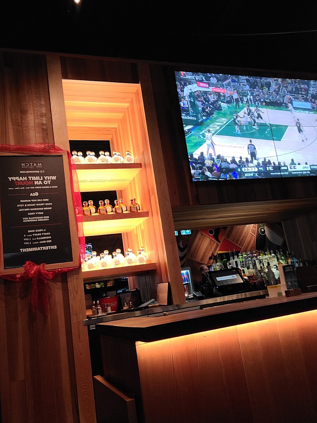 Match Eatery & Public House Wasaga Beach | 88 Lyons Ct, Wasaga Beach, ON L9Z 1T7, Canada | Phone: (705) 422-2561