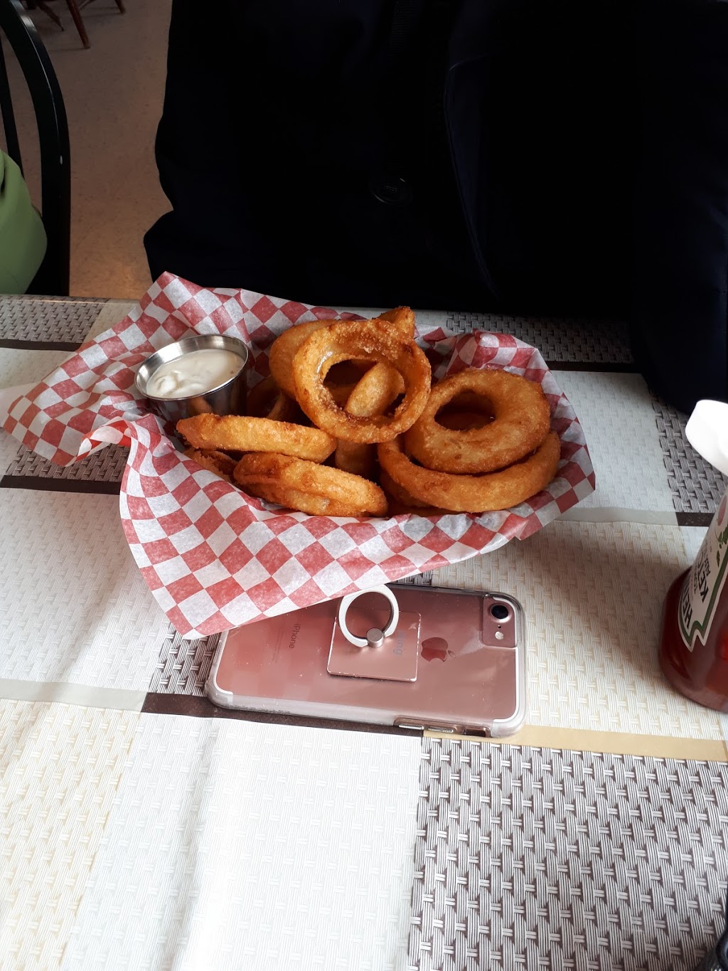 Barbs Family Restaurant | 68 Main St S, Milverton, ON N0K 1M0, Canada | Phone: (519) 595-8959