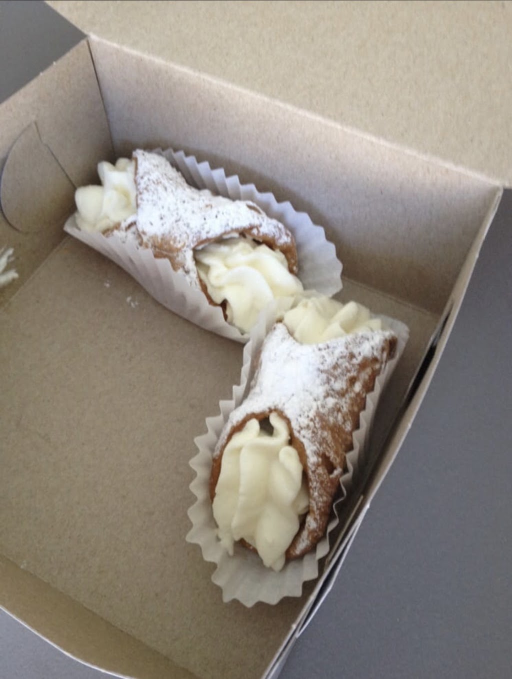 Roccos Bakery & Deli | 70 Victoria St E, Alliston, ON L9R 1R2, Canada | Phone: (705) 435-0388