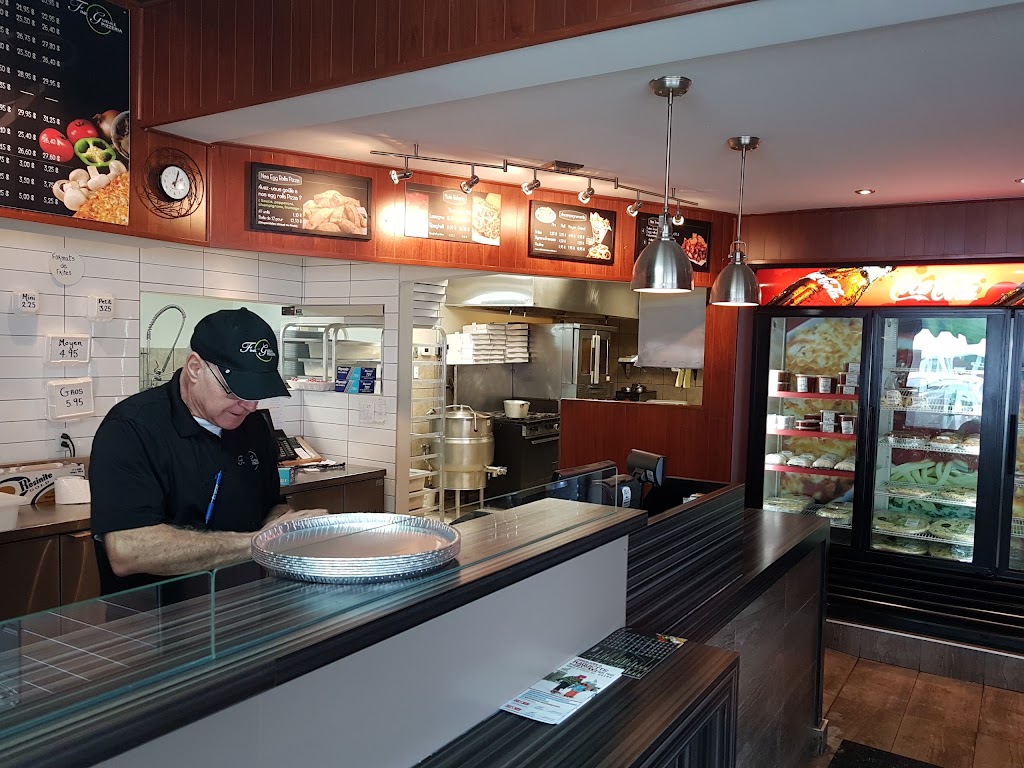 Pizzéria Fine-Gueule | 1952 Rue Ste Famille, Jonquière, QC G7X 4X6, Canada | Phone: (418) 542-0311