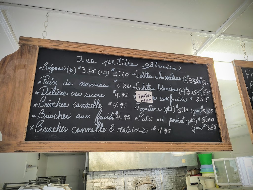 Boulangerie Daoust | 100 Rue Notre Dame, Notre-Dame-du-Laus, QC J0X 2M0, Canada | Phone: (819) 767-2202