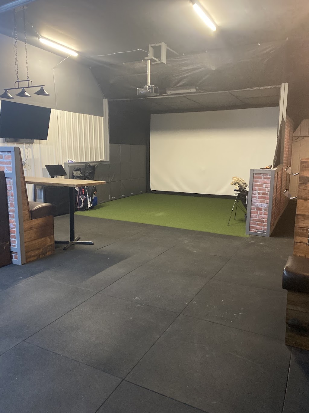 The Range Virtual Golf | 4714 Hwy 2A, Lacombe, AB T4L 1H4, Canada | Phone: (403) 786-3012