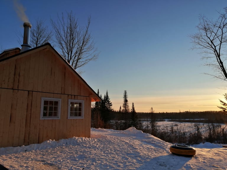 La cabane du cap rocheux | 199 Chem. Forsight, Saint-Didace, QC J0K 2G0, Canada | Phone: (450) 365-4223