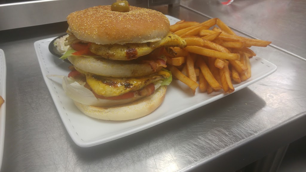 Coq O Bec | 9051 Route Sir Wilfrid Laurier, Mirabel, QC J7N 1L6, Canada | Phone: (450) 412-1235