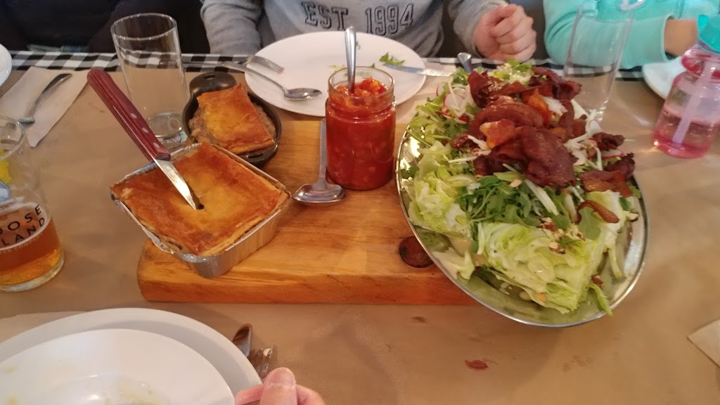 La Tablée des Pionniers | 1357 Rue Saint Faustin, Saint-Faustin-Lac-Carré, QC J0T 1J3, Canada | Phone: (819) 688-2101