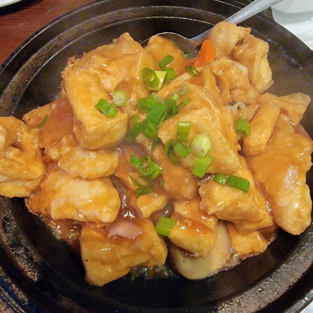 Bai Wei Edmonton Seafood Restaurant | 16049 97 St NW, Edmonton, AB T5X 6E4, Canada | Phone: (780) 457-8833