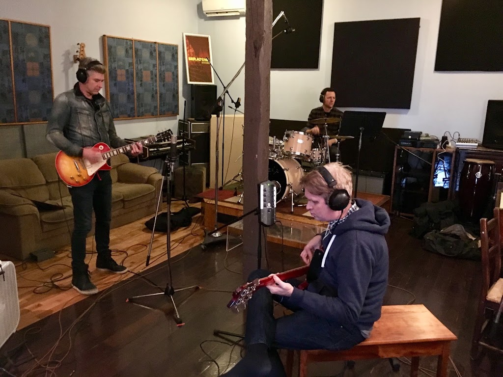 Seratone Studio | 424 Rue de lAqueduc, Montréal, QC H3C 1Z6, Canada | Phone: (514) 969-9352