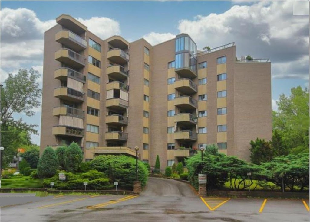 Félix Villeneuve, Courtier immobilier | 851 Pl. Soulanges, Brossard, QC J4X 1L8, Canada | Phone: (514) 295-0228