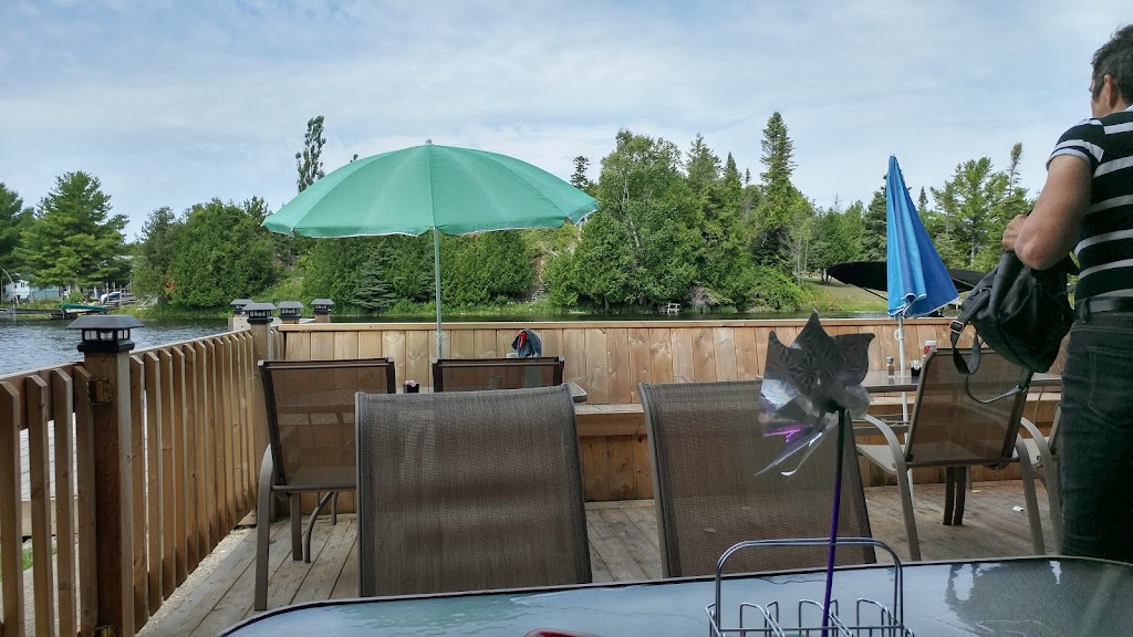Kit Wat Waterfront Motel & Marina | 71 Sauble Falls Rd, Sauble Beach, ON N0H 2G0, Canada | Phone: (519) 422-1282