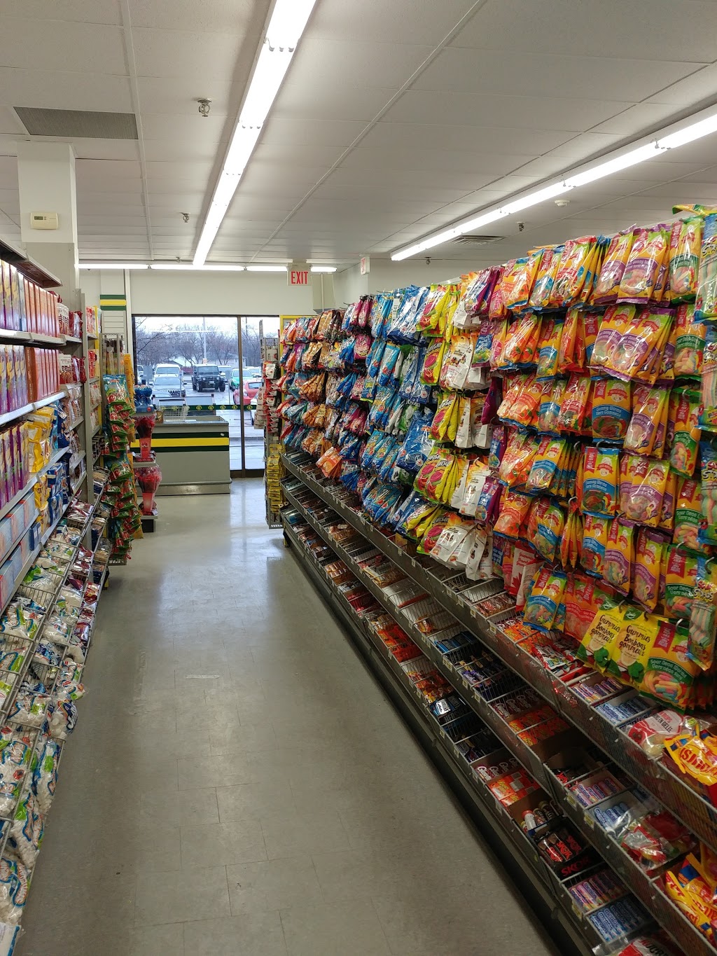 Dollarama | 199 Wentworth St W, Lake Vista Square, Oshawa, ON L1J 6P4, Canada | Phone: (905) 725-4606