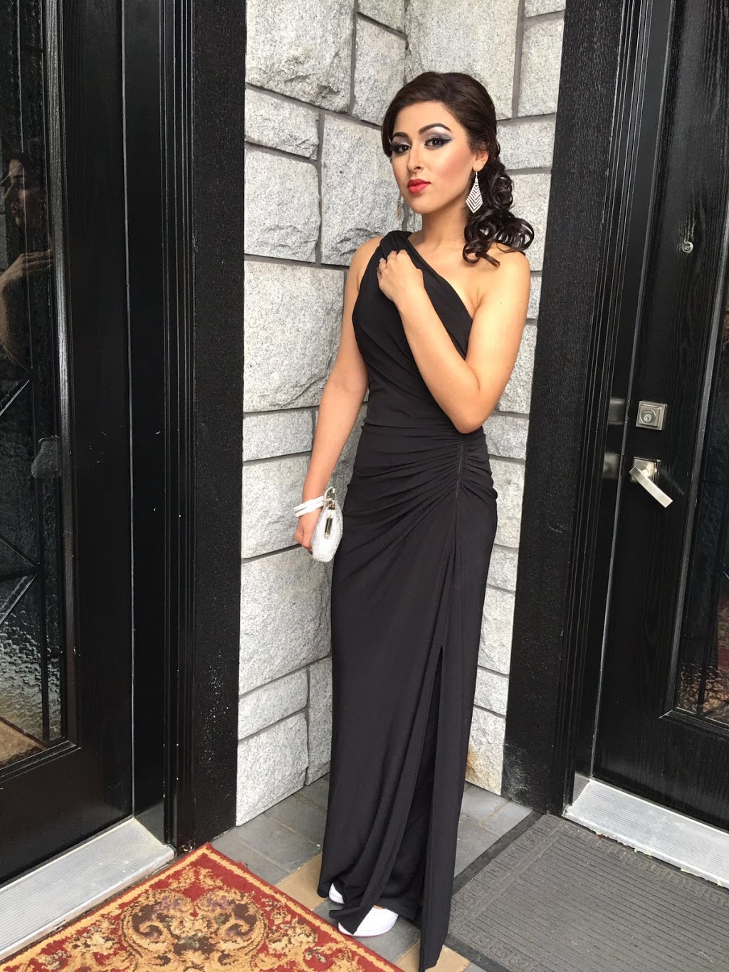 Luckys Hair & Beauty Salon | 9137 150a St, Surrey, BC V3R 8L5, Canada | Phone: (604) 583-9325