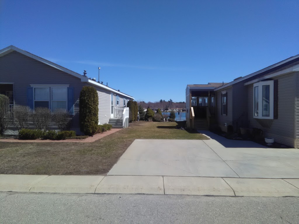 The Lakes | 5901 Lapeer Rd, Smiths Creek, MI 48074, USA | Phone: (810) 966-8000