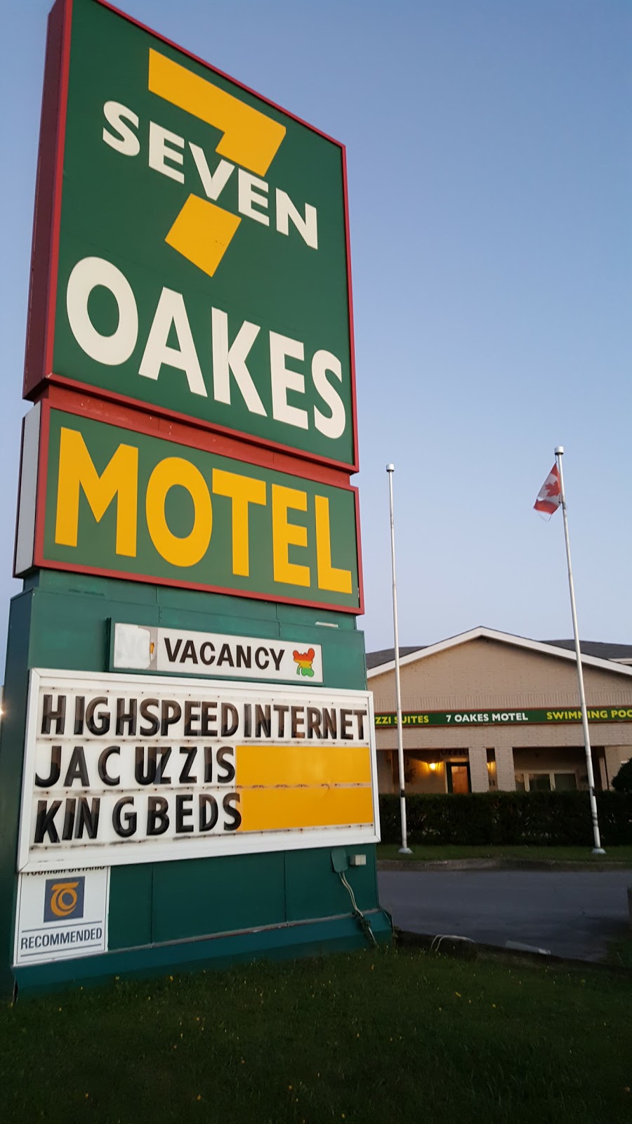 Seven Oakes Motel | lodging | 2331 Princess St, Kingston, ON K7M 3G1, Canada | 6135463655 OR +1 613-546-3655