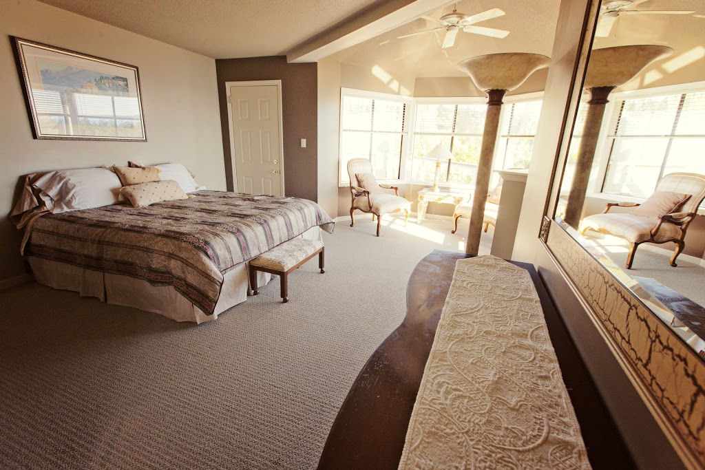 The Lodge at Weirs Beach | 5195 William Head Rd, Victoria, BC V9C 4H5, Canada | Phone: (250) 478-5000