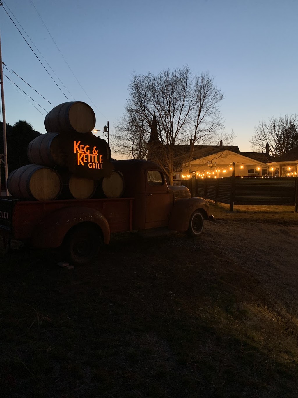 Keg & Kettle Grill | 607 Eighth Ave, Midway, BC V0H 1M0, Canada | Phone: (236) 354-0024