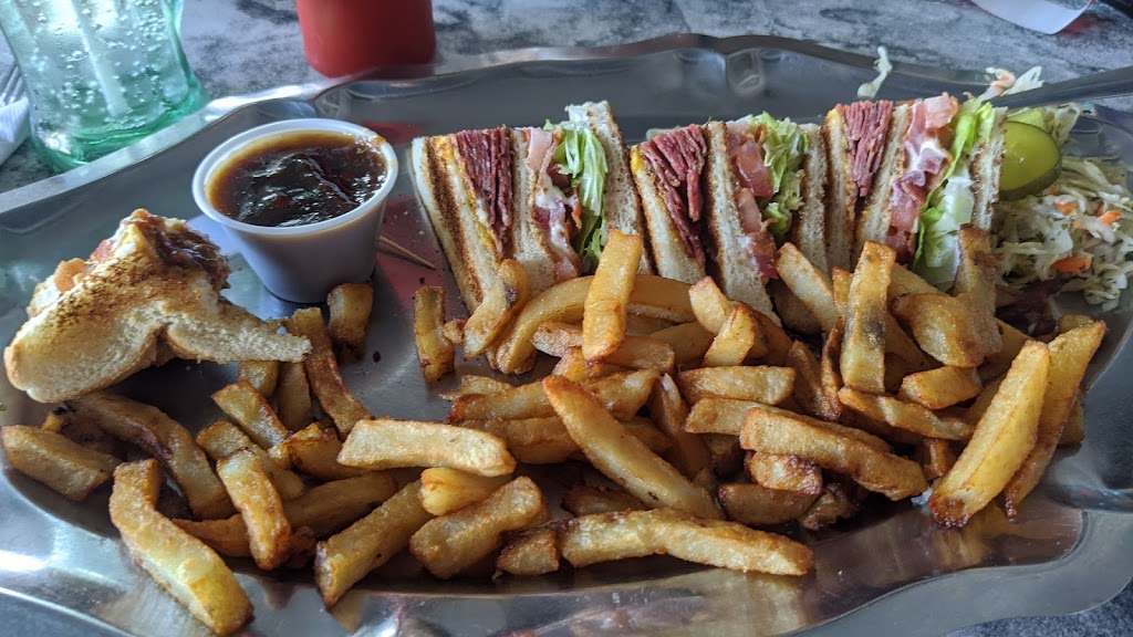 Restaurant Terrasse Dagenais | 5575 Bd Dagenais O, Laval, QC H7R 1M1, Canada | Phone: (450) 627-2441