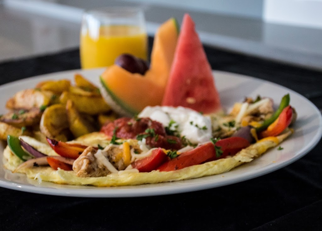 Zesty Bar & Grill | 17620 100, Edmonton, AB T5S 1S9, Canada | Phone: (780) 443-2525