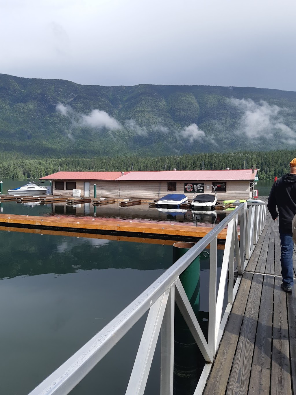 Daniels Store and Marina | 1142 Seymour Arm Bay Rd, Seymour Arm, BC V0E 2V2, Canada | Phone: (778) 765-1609
