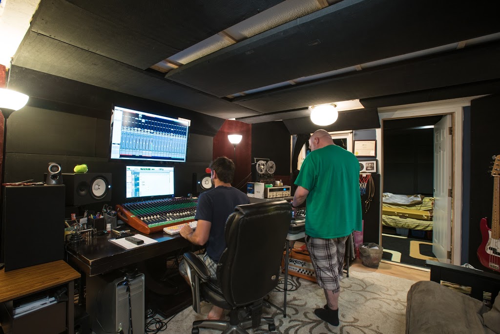 Freshly Squeezed Studios | 7361 Mountjoy Ct, Niagara Falls, ON L2J 3T1, Canada | Phone: (289) 969-3334