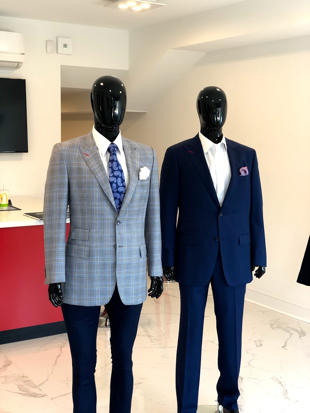 AK TRU CUSTOM DESIGN | 561 Lakeshore Rd E, Mississauga, ON L5G 0A8, Canada | Phone: (905) 274-5009