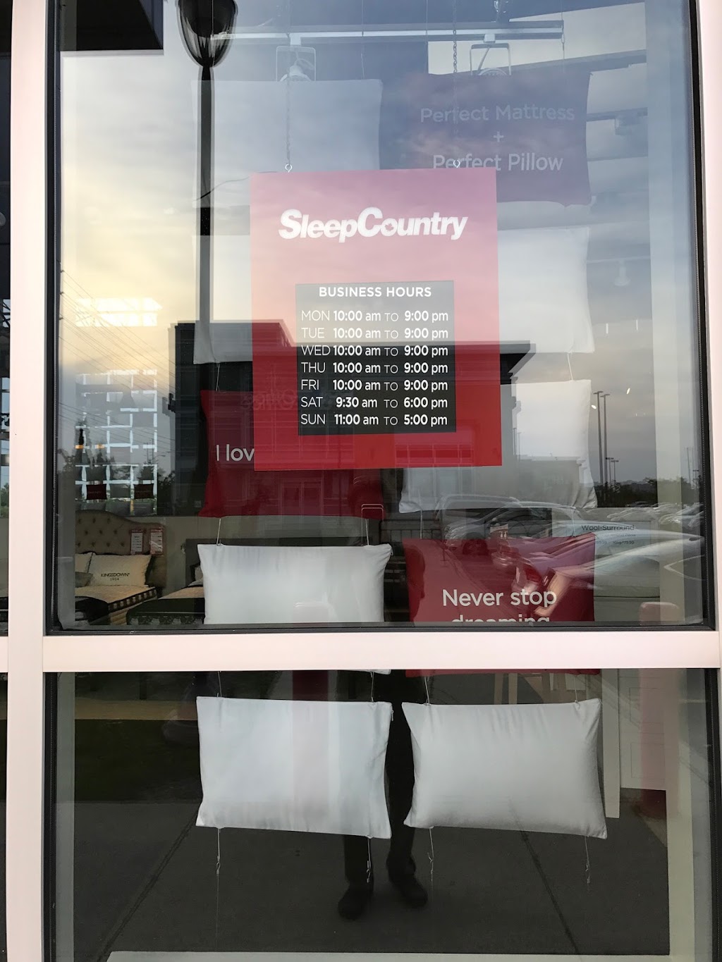 Sleep Country Canada | 5985 Steeles Ave E, Scarborough, ON M1V 5P7, Canada | Phone: (416) 335-0247