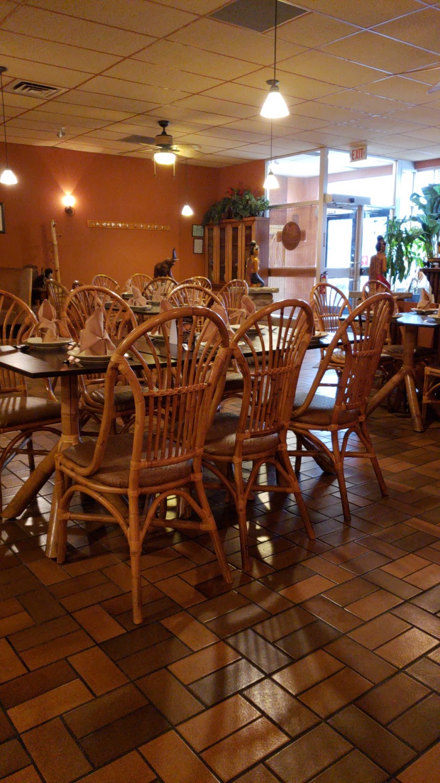 My-Thai Restaurant | 42 Wilson St W, Ancaster, ON L9G 1N3, Canada | Phone: (905) 304-8424