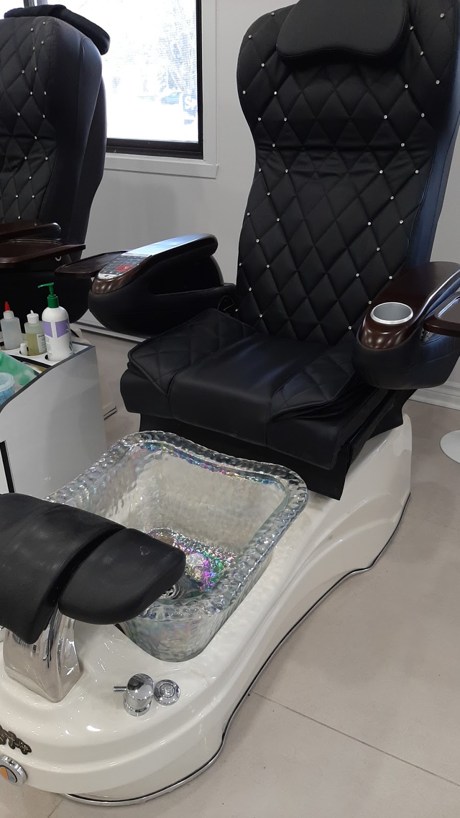 Salon Femmes en glam | 3321 Bd Dagenais O, Laval, QC H7P 1V5, Canada | Phone: (450) 934-2997