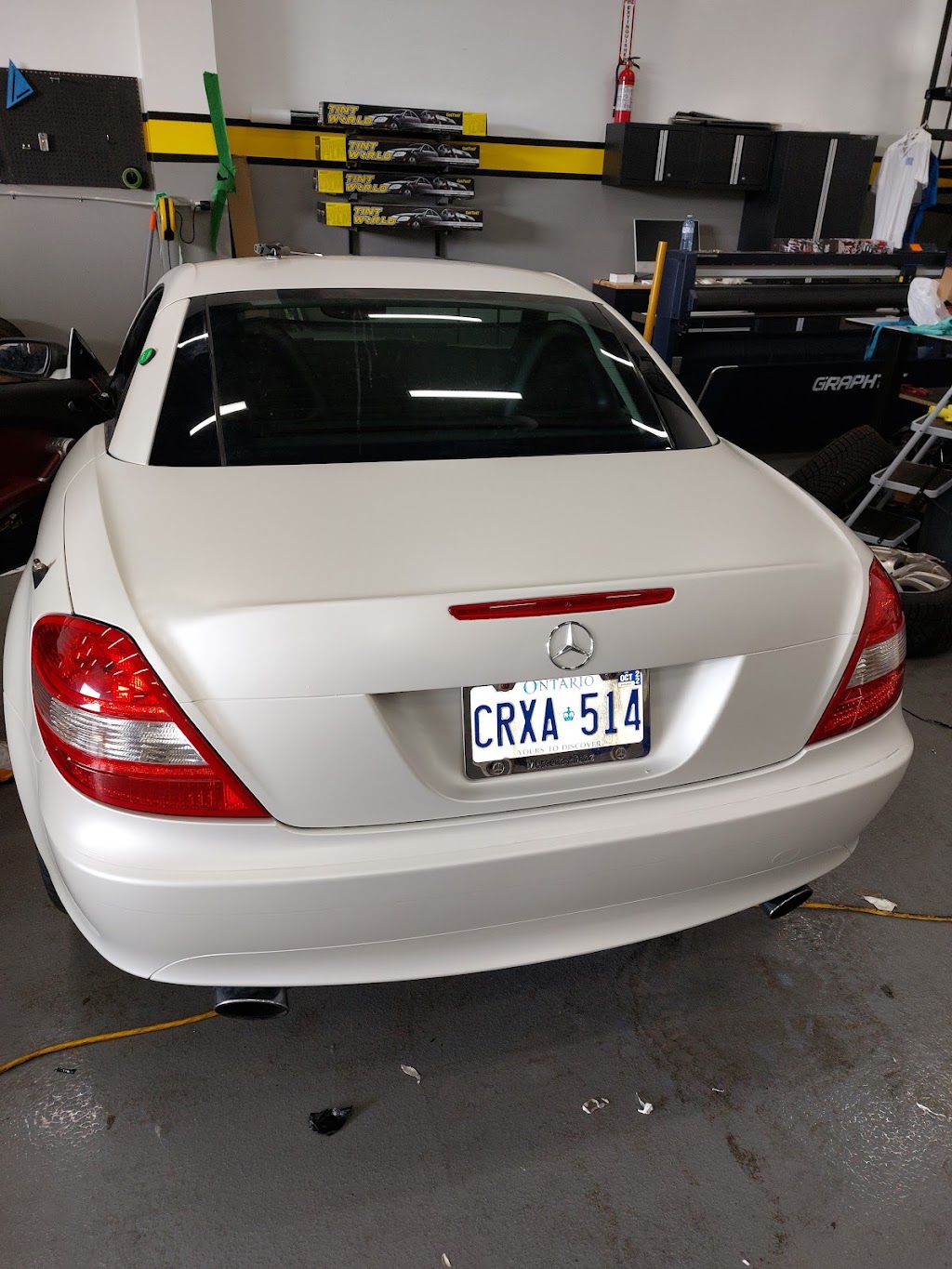 Tint World | 2279 Fairview St #3, Burlington, ON L7R 2E3, Canada | Phone: (905) 234-0822